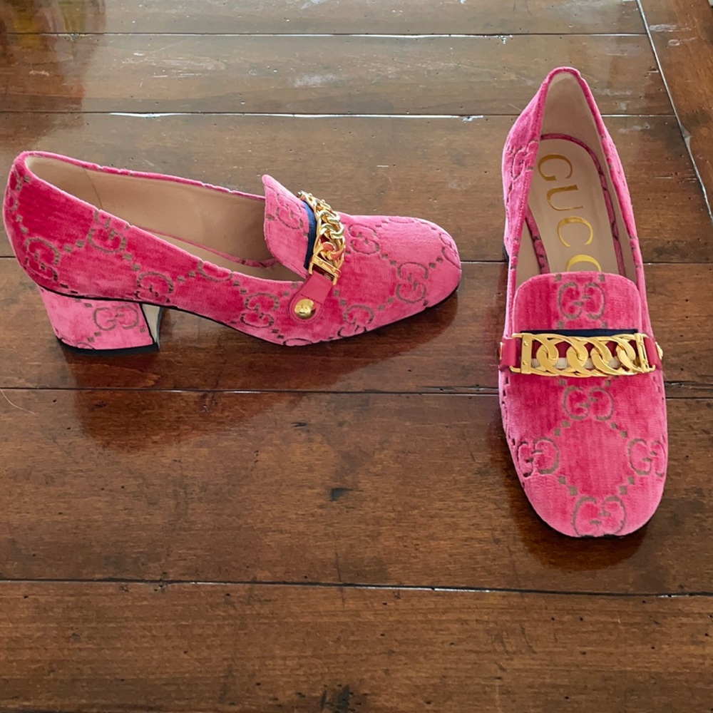 Gucci velvet shoes